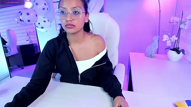 emma_brooks_'s Live XXX Chat