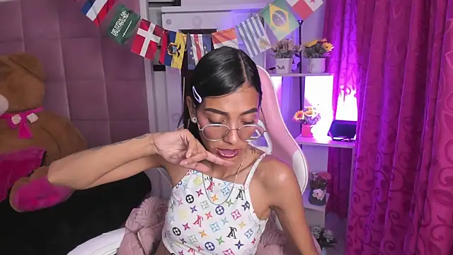 KarlaSlutSkinny__'s Live XXX Chat