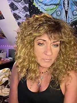 SuzyCatzz Chat XXX live