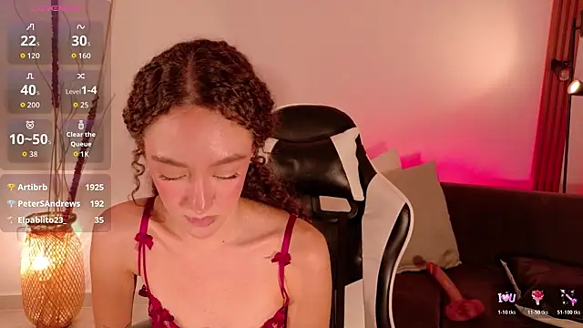 ChloeMoreti's Live XXX Chat
