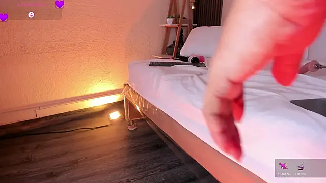 LucieMillerrのライブXXXチャット