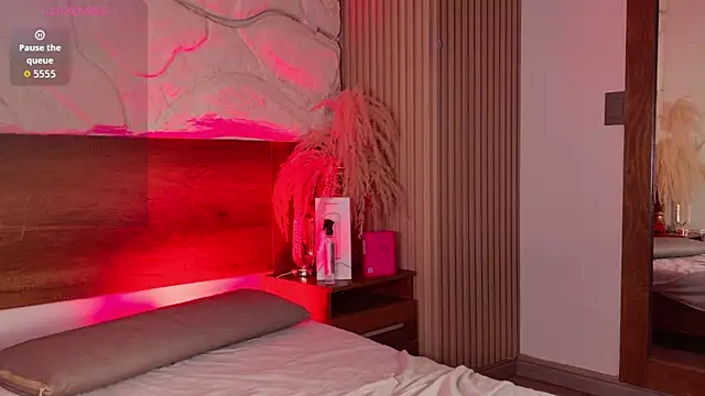 emma_dragon Adlı Modelin Canlı XXX Sohbeti
