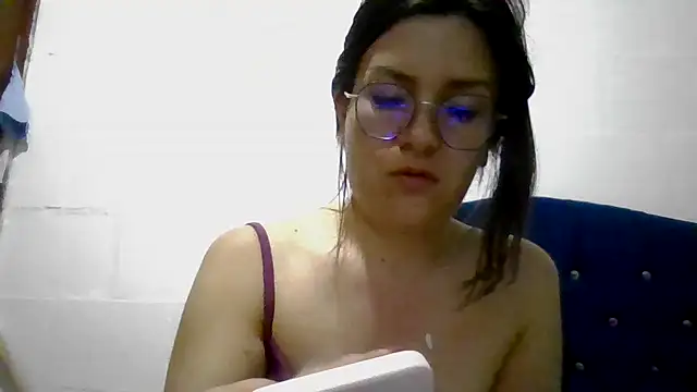 princessbella93 Adlı Modelin Canlı XXX Sohbeti
