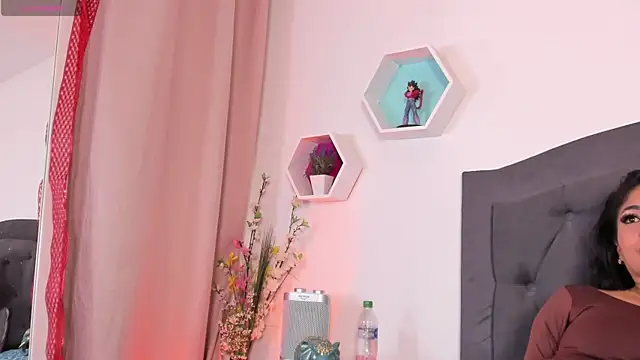 Chat XXX Live kendallhot7