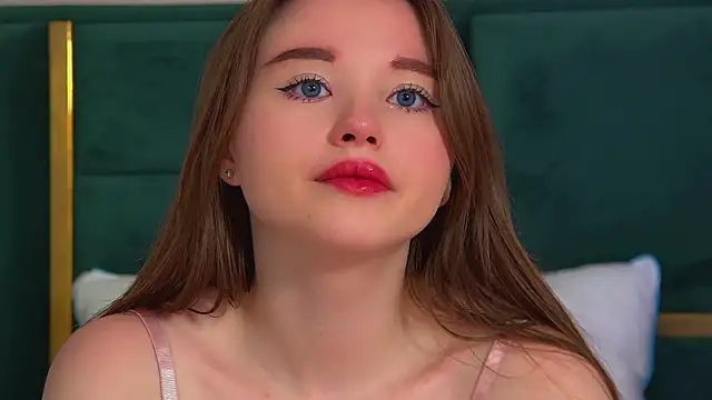 KeiraAsti's Live XXX Chat