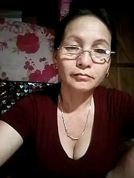 Chatroom XXX en direct de Cucci07