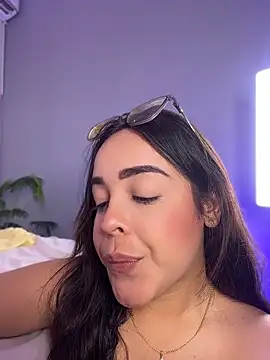 FireDollx's Live XXX Chat