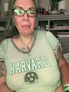dieseldame1313's Live XXX Chat