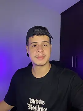 Chat +18 de BjornSteel ao vivo