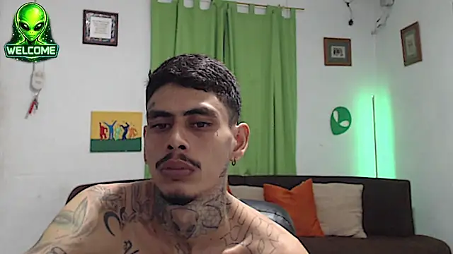 Chatroom XXX en direct de alpha_zom