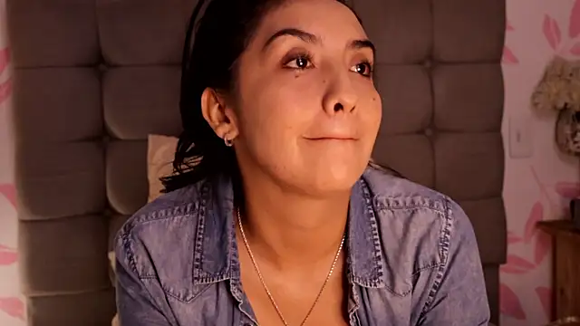 ana_riveros' Webcam Show
