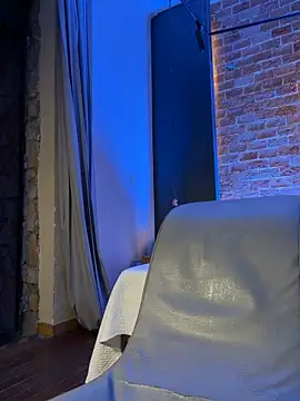 GrayAndrews live XXX chat