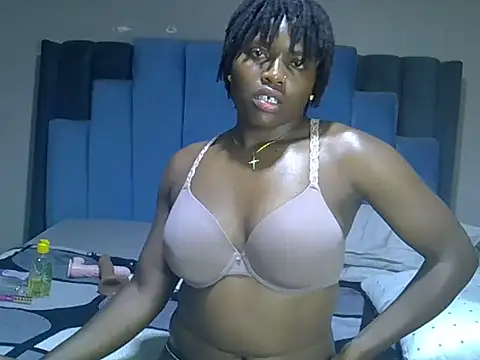 melanin_moon Adlı Modelin Canlı XXX Sohbeti