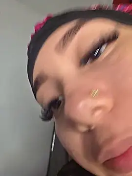 Živý XXX chat alaia_princess