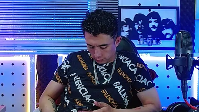 Godofcumxxx 现场XXX聊天