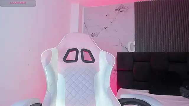 Chloemuaak XXX чат на живо