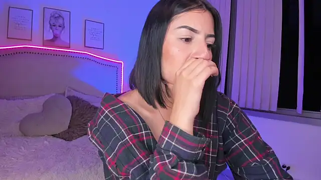 XXX chat uživo modela Bella_ev