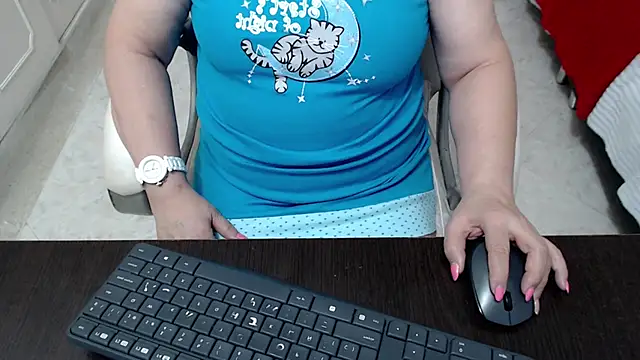 leonela_69's Live XXX Chat