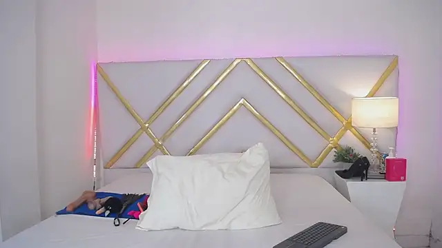laila_stilwiills Chat XXX in diretta