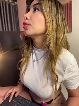 NiaCrawfordd Chat XXX live