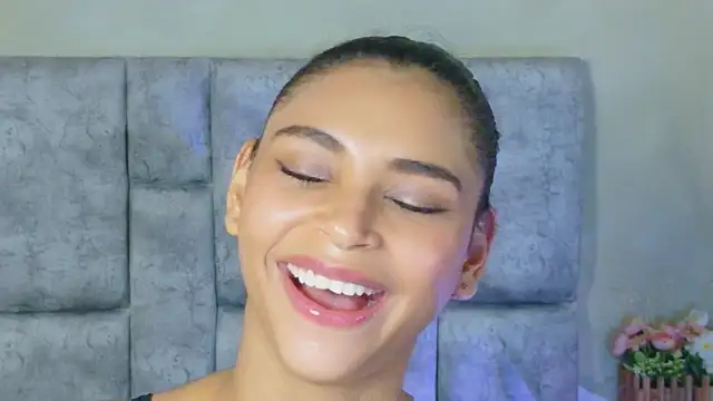 ChanellSin's Live XXX Chat
