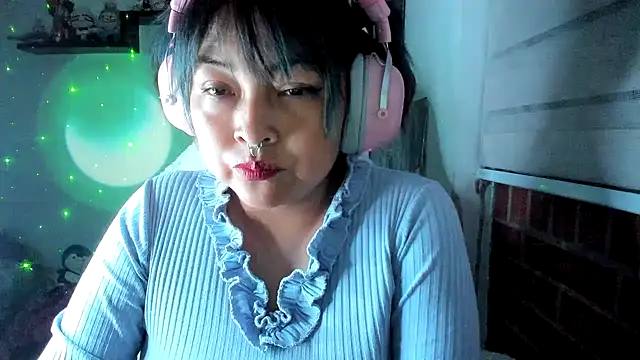 Shaddycute_ Adlı Modelin Canlı XXX Sohbeti