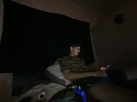 ThrowedWorldWide's Live XXX Chat