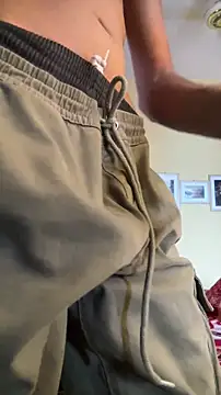 XXX chat uživo modela GunSlay