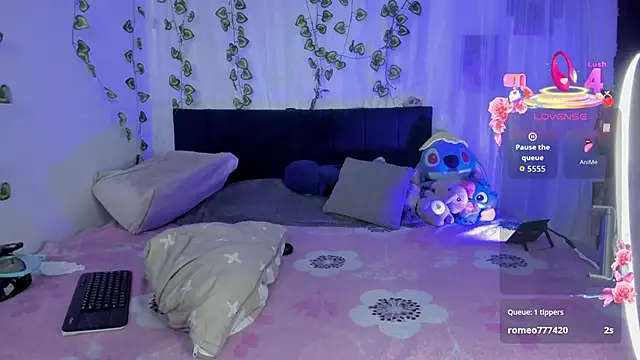 EmiliaRose_ Adlı Modelin Canlı XXX Sohbeti