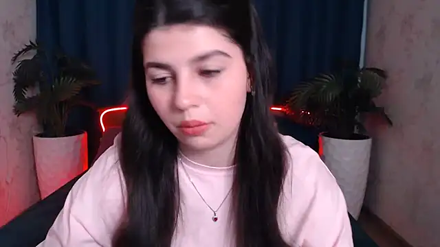 KisaModel XXX чат на живо