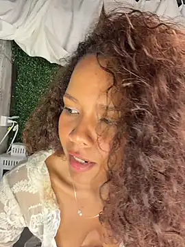 دردشة CurlyOopsieXXX الجنسية المباشرة
