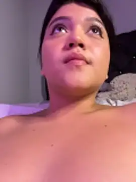 צ'אט XXX בשידור חי של alisson_carolina73