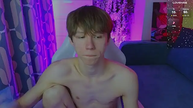XXX chat uživo modela cuMte_boy