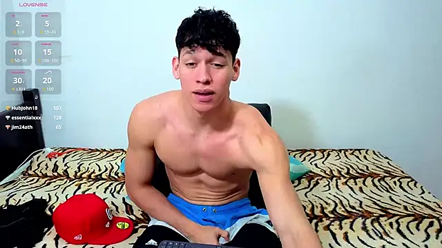XXX chat uživo modela Luke_Muscle