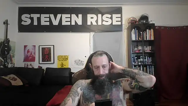 Chat +18 de StevenRiseNYC ao vivo