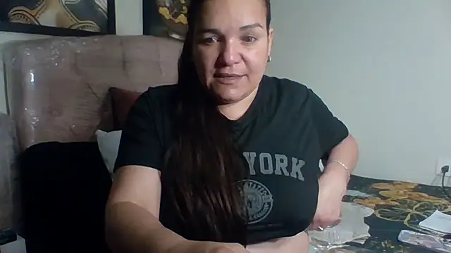 Zuleyka_69のライブXXXチャット