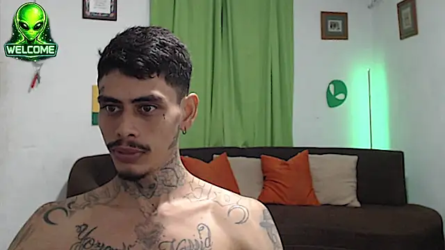 Chat XXX en directo de alpha_zom