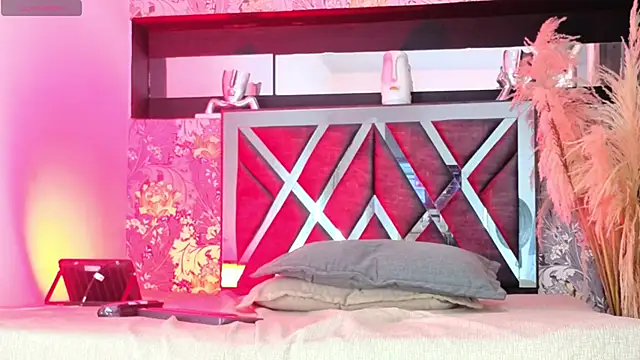 XXX chat uživo modela cami_doll_