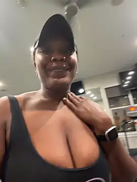 TilaTotti live XXX chat