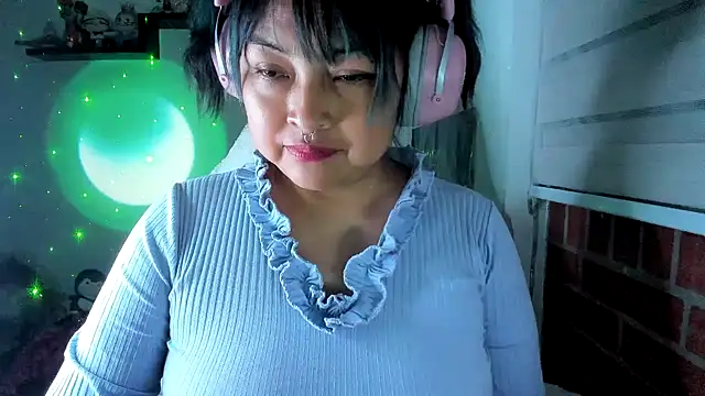Shaddycute_のライブXXXチャット