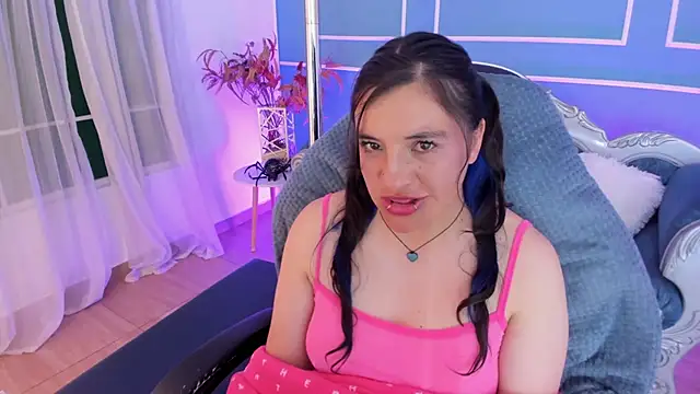 TaraTaylorr Chat XXX in diretta