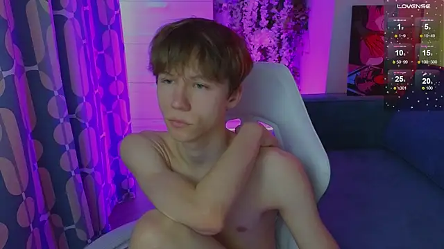 cuMte_boyのライブXXXチャット
