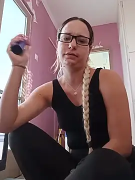 Mia_RainX élő XXX-chatje