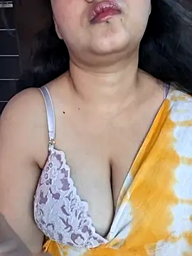 Riya_Stream01 Adlı Modelin Canlı XXX Sohbeti