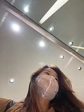kiss_loo 即時 XXX 聊天