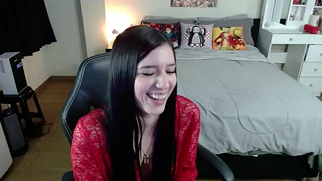 kittykat18x Adlı Modelin Canlı XXX Sohbeti
