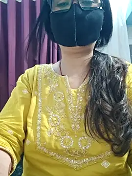 Aishwaryaa_69's Live XXX Chat