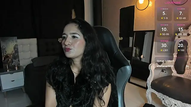 Vicky_Angeel Live XXX-Chat