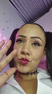 Emeril_sexy Adlı Modelin Canlı XXX Sohbeti