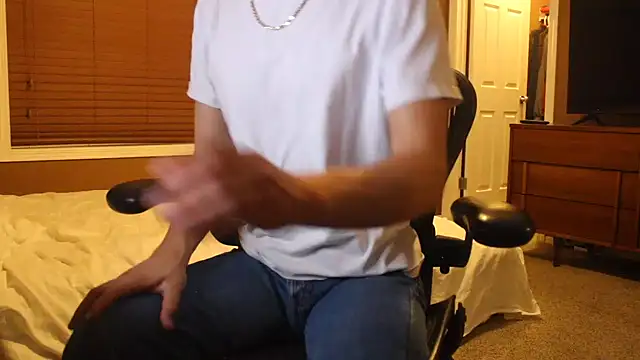 jjjjjfive Chat XXX live